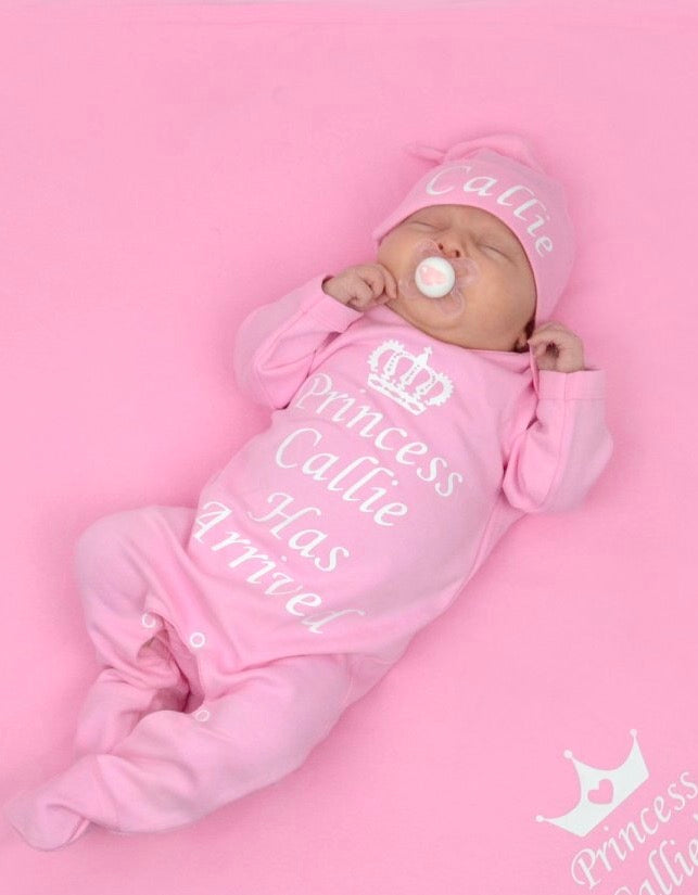 Personalised princess has arrived baby grow and hat set - Image 6
